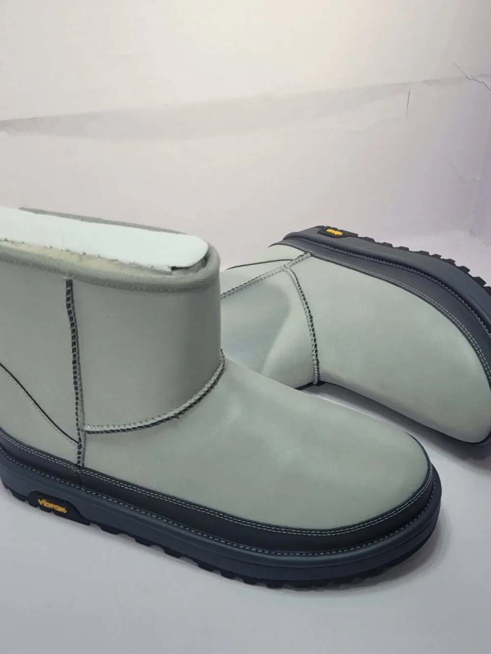 UGG Classic Mini Reflective Mens Size 9 Silver Reflective Shearling Winter Boots
